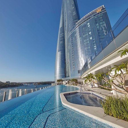 Crown Towers Sydney Hotell Exteriör bild The pool at the top of the tower