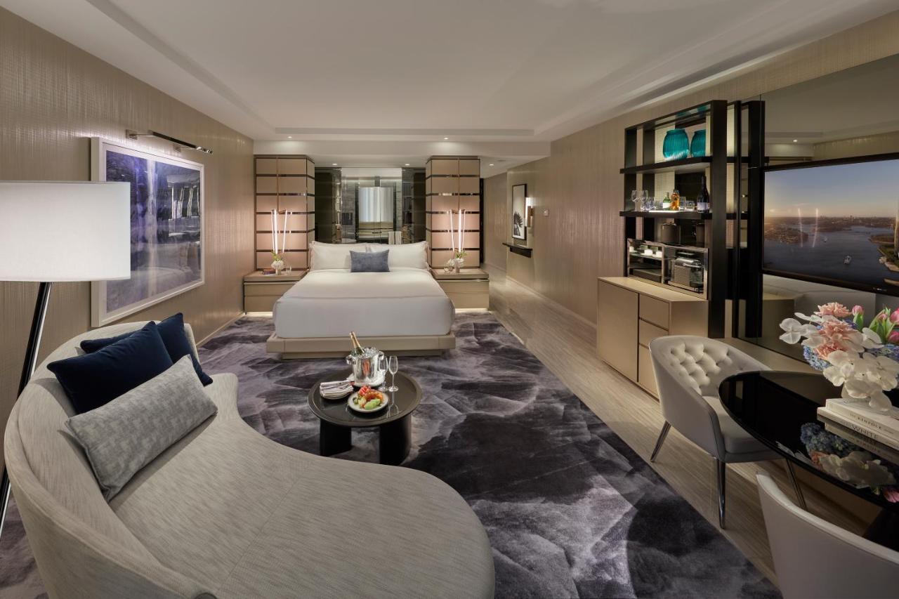 Crown Towers Sydney Hotell Exteriör bild A guest room at the Ritz-Carlton, DIFC