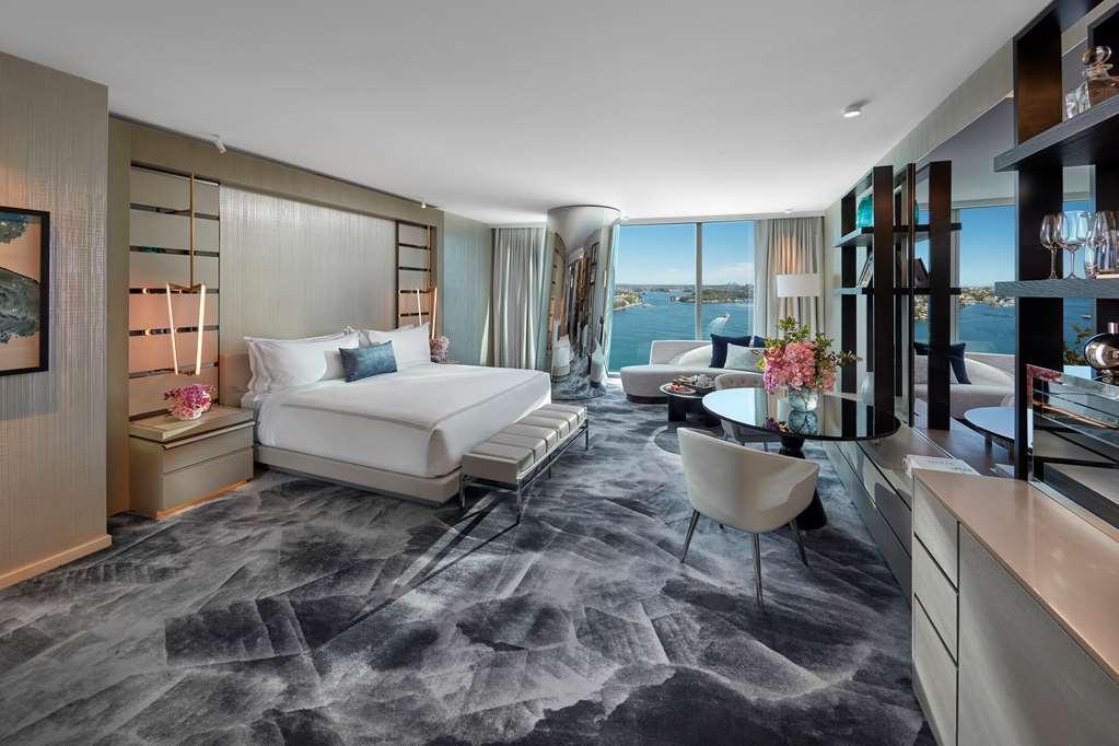 Crown Towers Sydney Hotell Rum bild A suite at the hotel